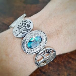 Silver toned braclet with inlay